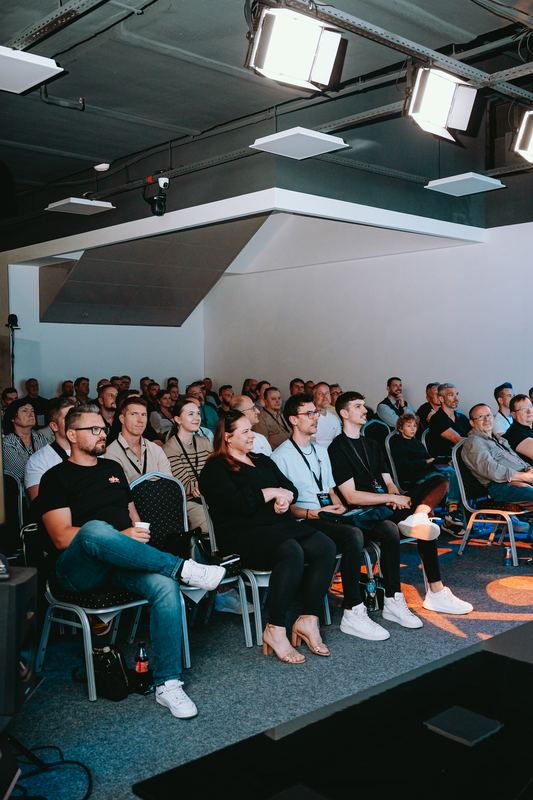 Full conference hall