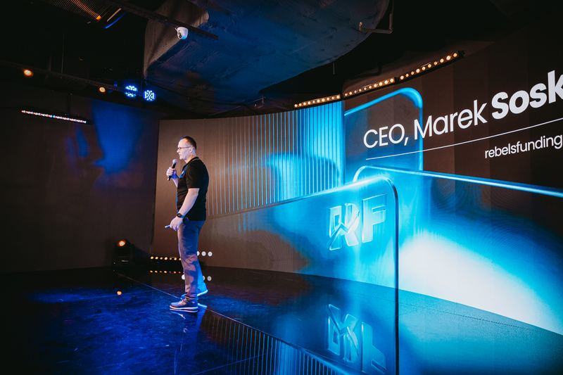 Marek Soska on stage
